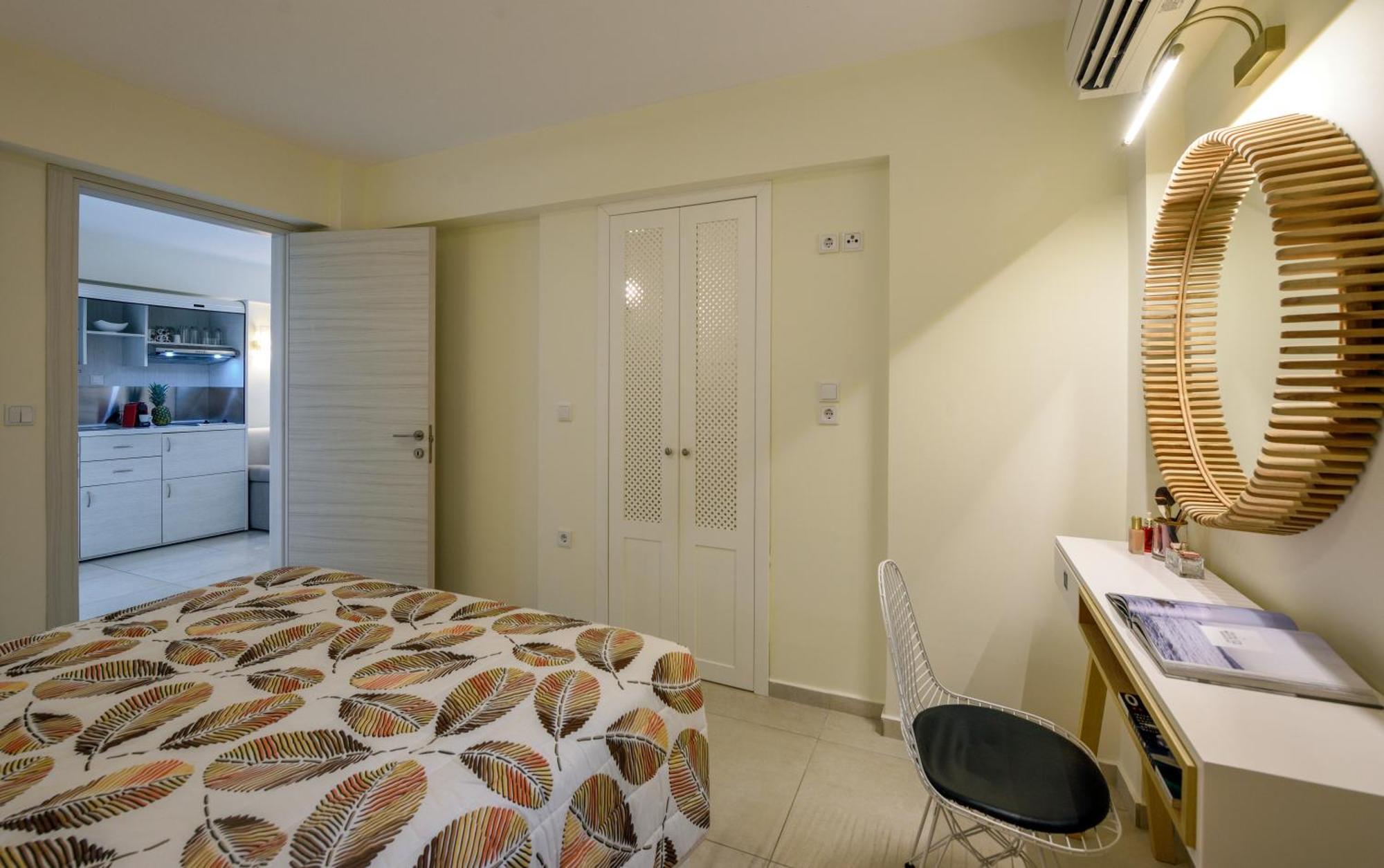 Elpiniki Luxury Apartments Nea Poteidaia Exterior photo