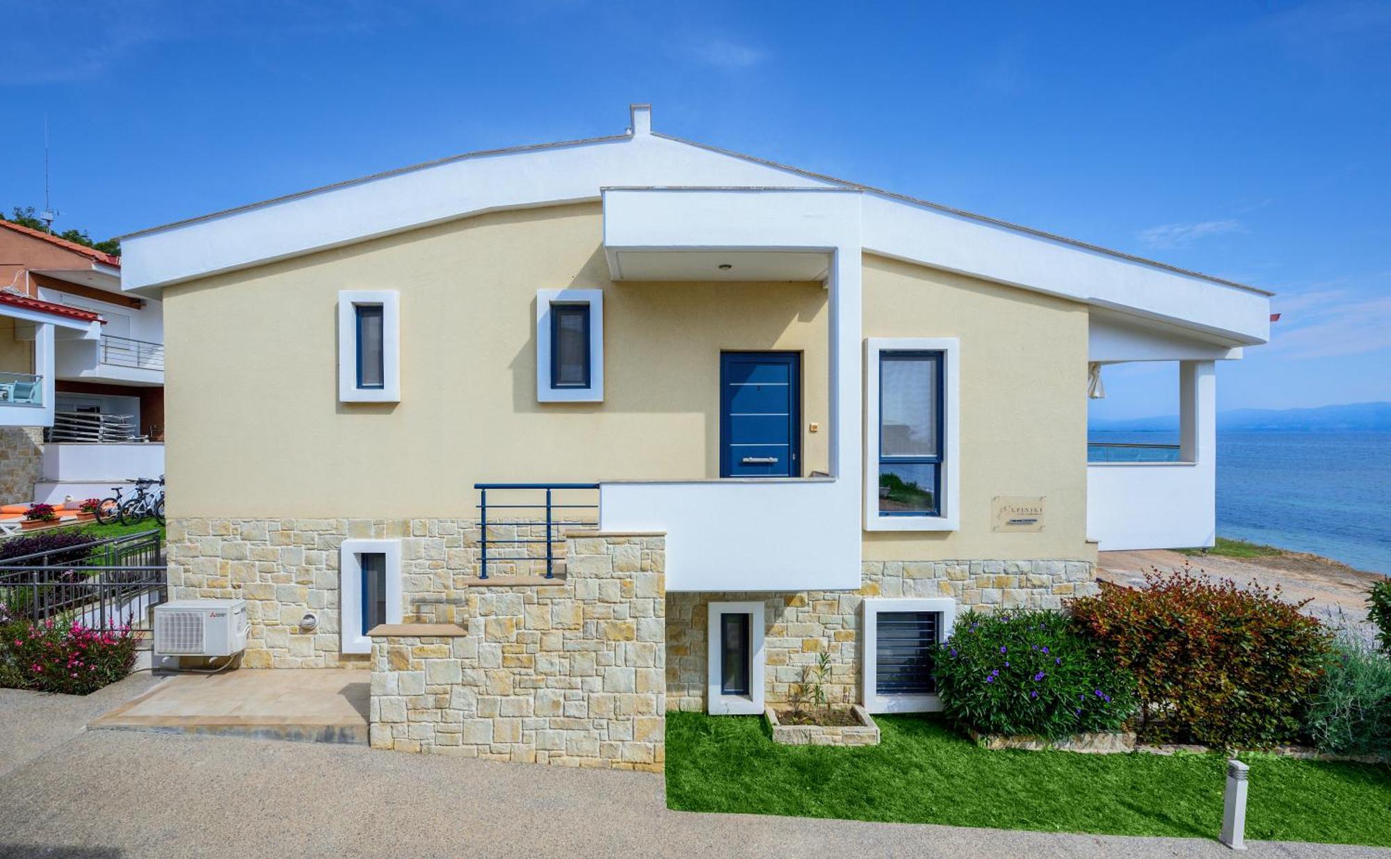 Elpiniki Luxury Apartments Nea Poteidaia Exterior photo